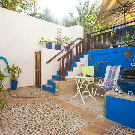 Bed and breakfast Casa El Siroco 3*